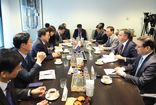 김동연 지사가 ASML을 방문 반도체 외교에 나섰다. 사진제공=경기도